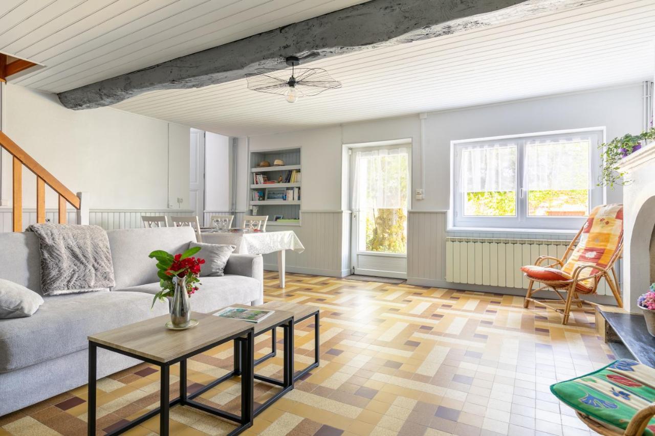 Ombrelle Villa Le Pian-sur-Garonne Bagian luar foto